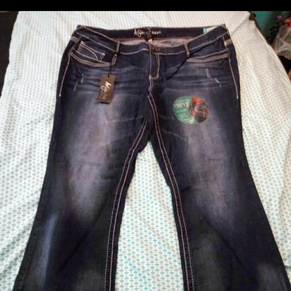 Airya Plus Size Jeans